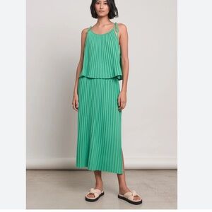 Eleven Six Spearmint Green Knit Violet Pleated Midi Skirt Size Medium/Large